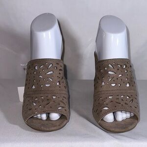 Women’s Heeled Sandals